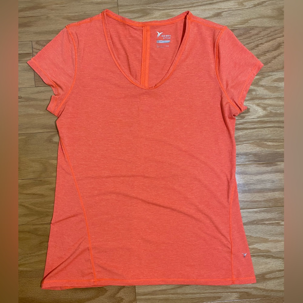 Old Navy Women’s Active | Go-Dry Semi-Fitted Workout Tee | Orange | M